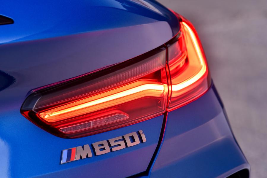 Детали экстерьера BMW M850i xDrive Convertible (G14) 2019 года  (ZA) (фото 2 из 40)